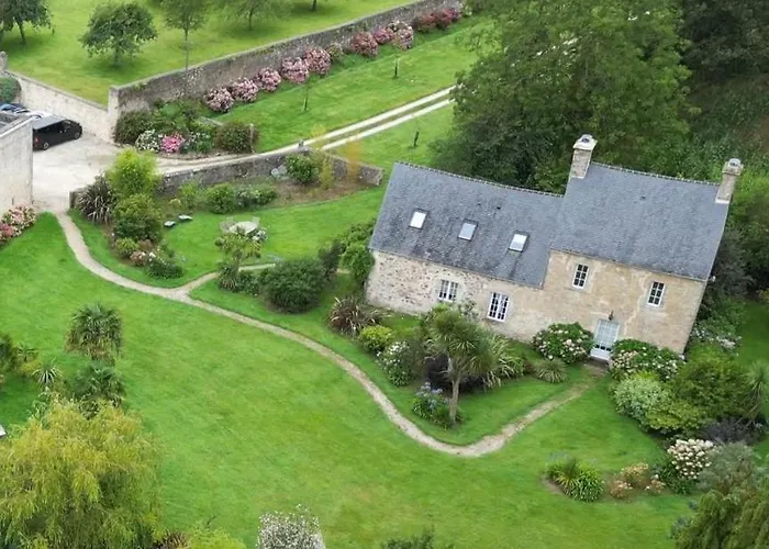 Gites Du Manoir De Savigny